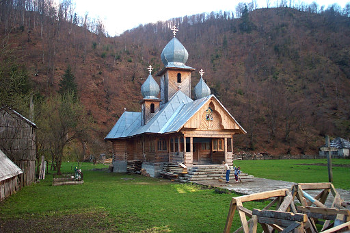New Ukrainian Wood Church of Poienile de Sub Munte, outside